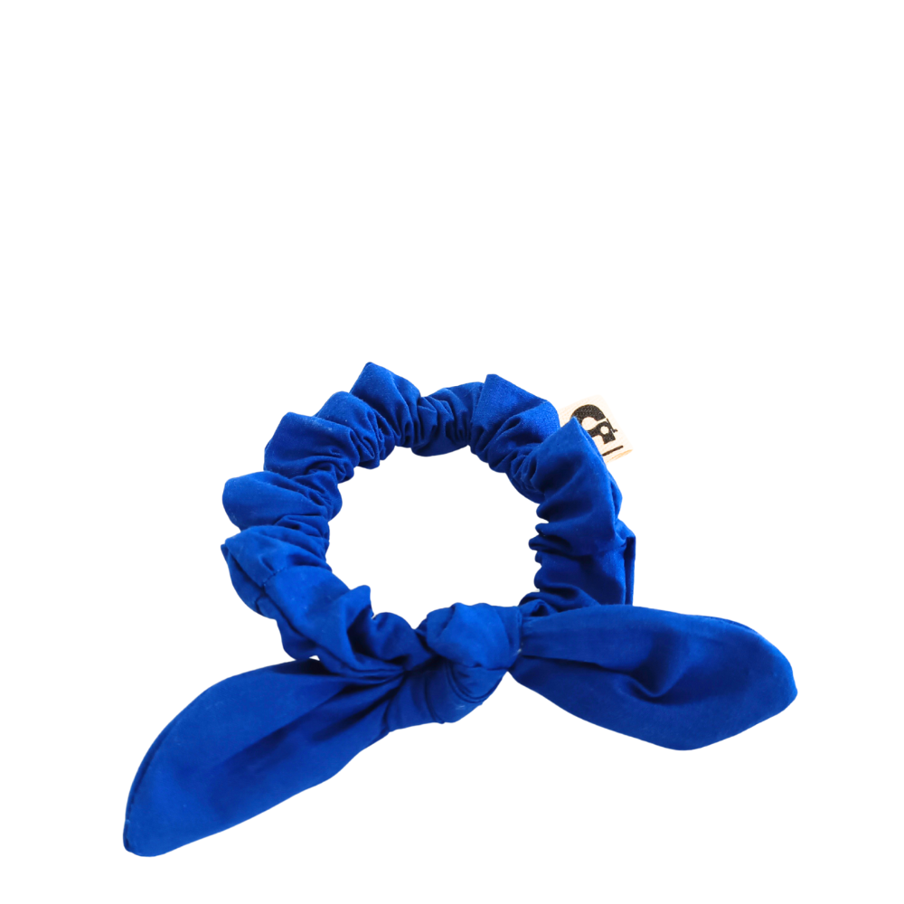 L'attache cheveux femme de la Machine à récup' est un accessoire conçu avec des tissus issus du réemploi et cousu avec la participation d'ateliers de couture solidaires en Sarthe