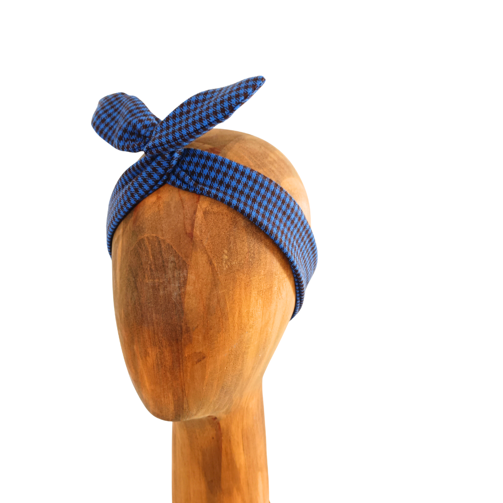 Le bandeau pour cheveux fin est un accessoire écoresponsable et éthique, taillé dans des tissus issus du réemploi  et cousu avec la participation d'ateliers de couture solidaires.