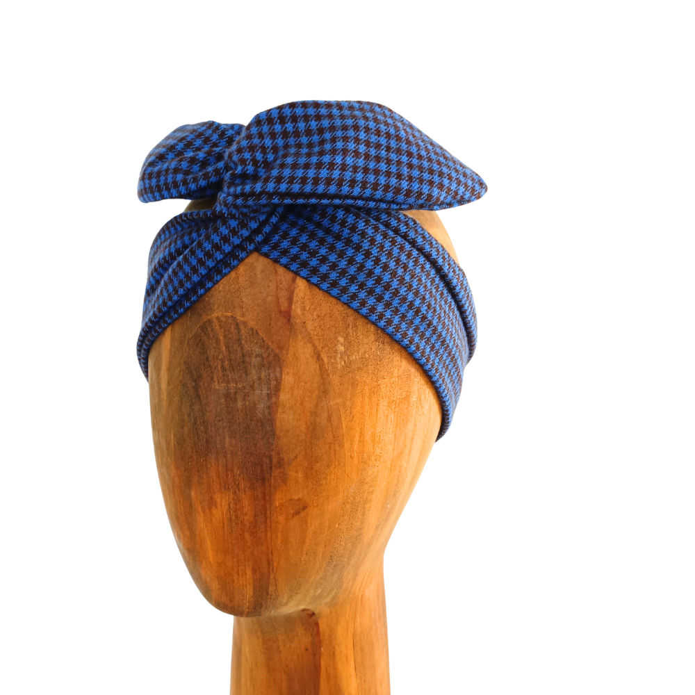 Le bandeau magique pour cheveux de la Machine à récup' est un accessoire écoresponsable et éthique, taillé dans des tissus issus du réemploi  et cousu avec la participation d'ateliers de couture solidaires.