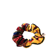 Le chouchou écoresponsable de la Machine à récup' est un accessoire conçu avec des tissus issus du réemploi et cousu avec la participation d'ateliers de couture solidaires en Sarthe