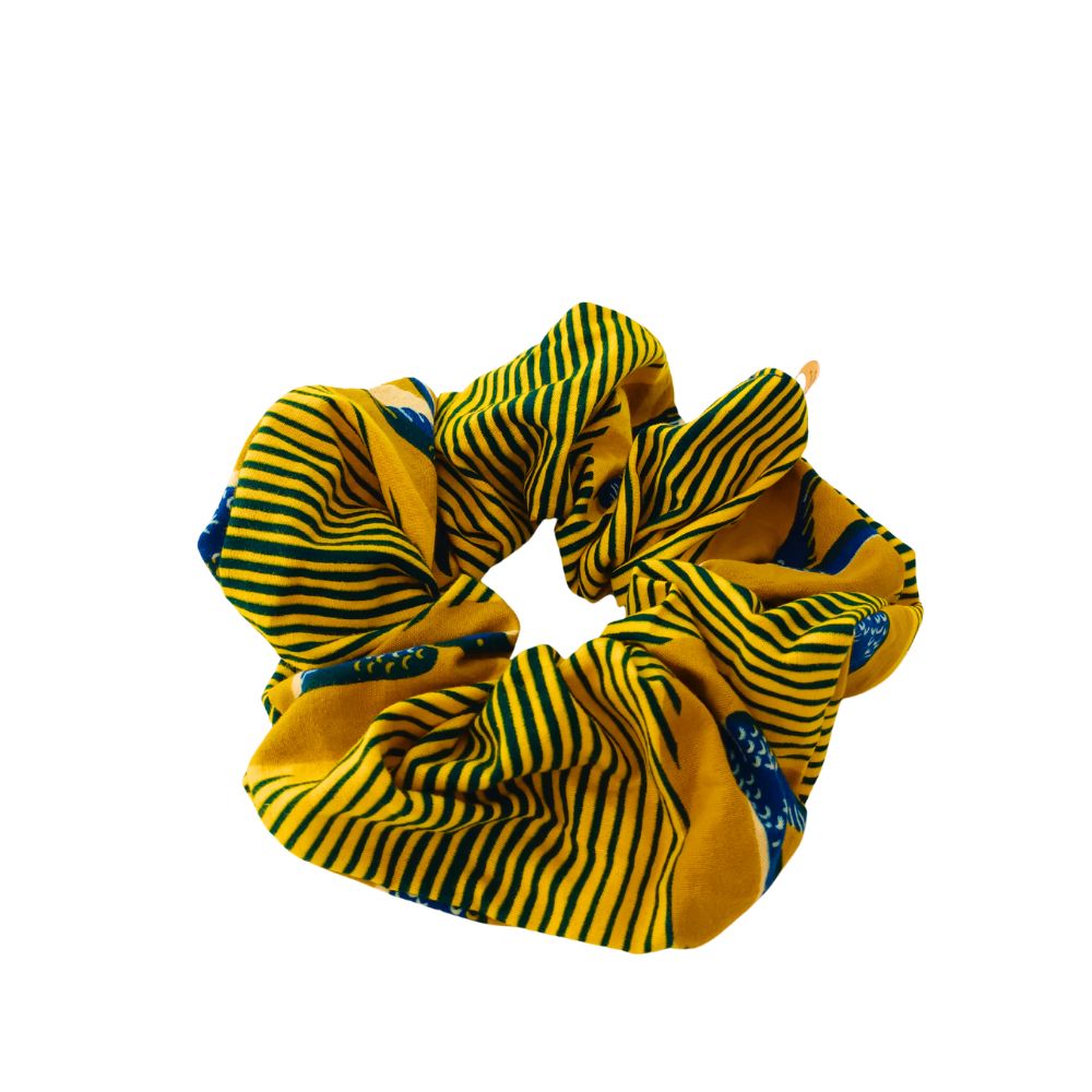 le chouchou XXL de la Machine à récup' est un accessoire taillé dans des tissus revalorisés et conçu avec  la participation d'ateliers de couture solidaires