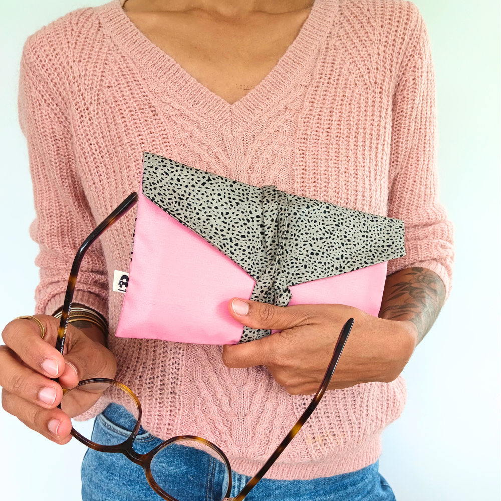 CORNÉLIA Pochette à livre, Rose et Mouchetée