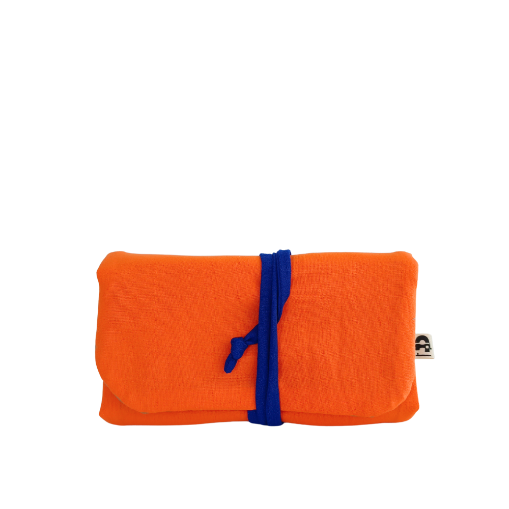 Etui pour bijoux coloblock de la marque écoresponsable La Machine à récup qui revalorise des tissus avec la participation d'ateliers solidaires.