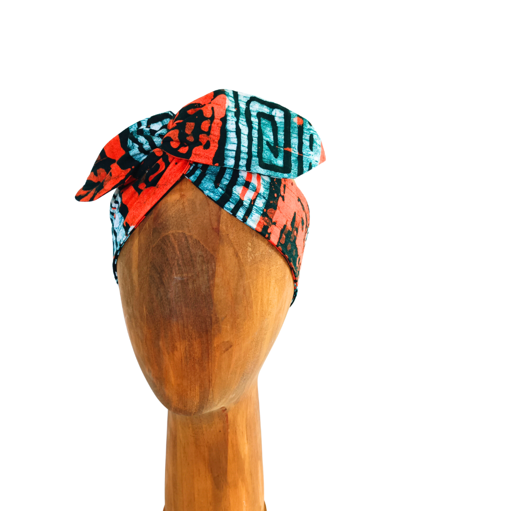 Le bandeau modulable avec fil de fer de la Machine à récup' est un accessoire écoresponsable et éthique, taillé dans des tissus issus du réemploi  et cousu avec la participation d'ateliers de couture solidaires.