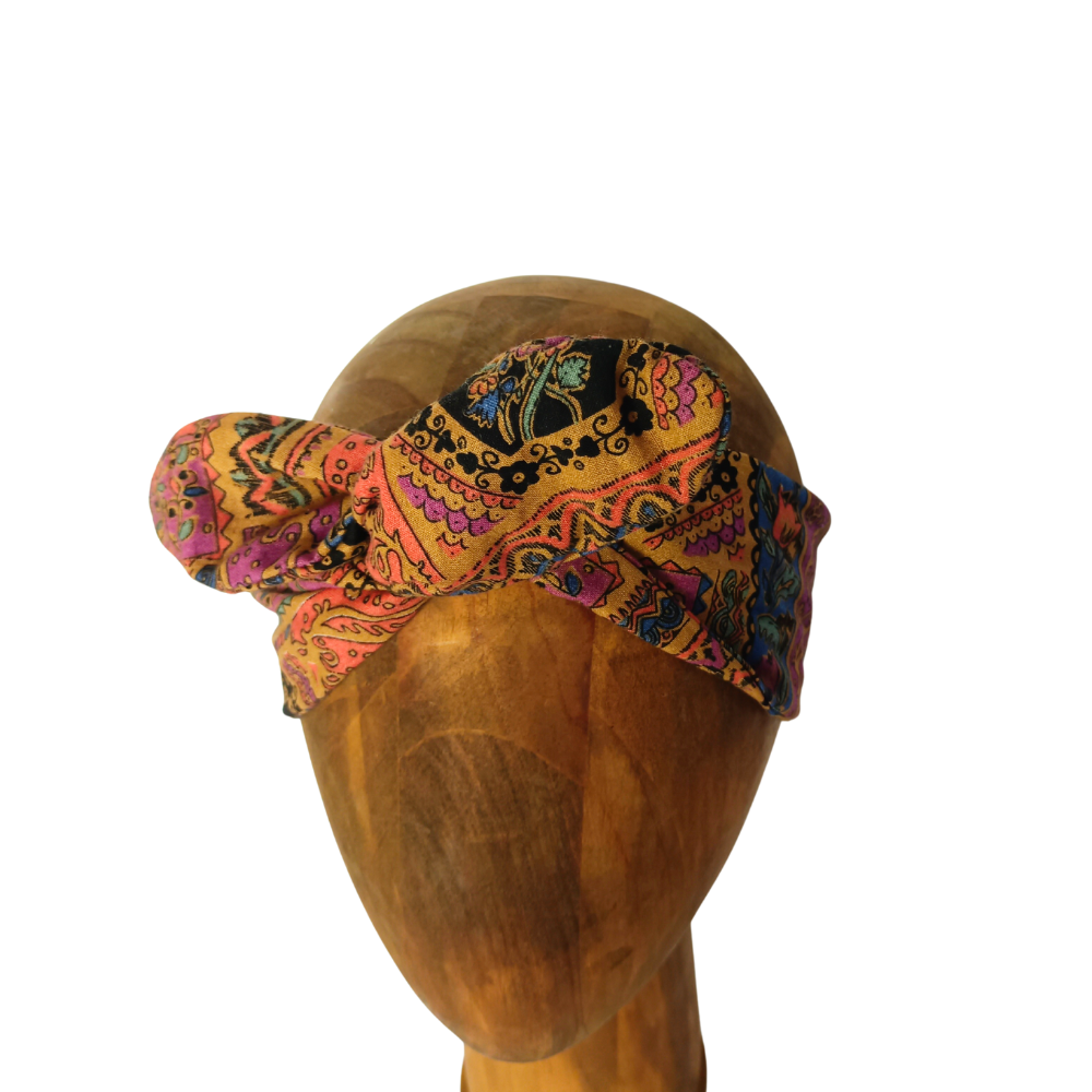 petit-bandeau tête femme conçu à partir de tissus recyclés et upcyclés par des salariés éloignés de l'emploi ordinaire