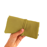 Le rangement pour les bijoux de la Machine à récup' est un accessoire conçu avec des tissus issus du réemploi et cousu avec la participation d'ateliers de couture solidaires en Sarthe