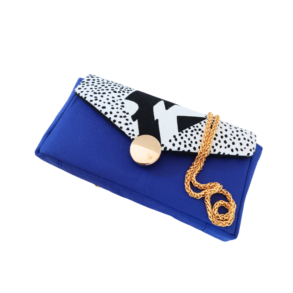 Petit sac bandoulière femme, de la marque écoresponsable La Machine à récup qui revalorise des tissus avec la participation d'ateliers solidaires.