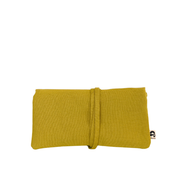 La pochette à bijoux écoresponsable de la Machine à récup' est un accessoire conçu avec des tissus issus du réemploi et cousu avec la participation d'ateliers de couture solidaires en Sarthe