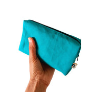 petite pochette pour homme écoconçue par La machine à récup' marque engagée dans le réemploi des textiles avec la participation d'ateliers de couture solidaires
