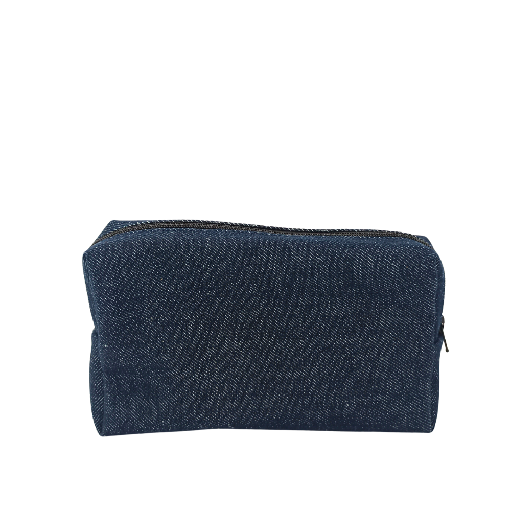 pochette compagnon de La Machine à récup', marque d'upcycling qui revalorise des tissus de 2nde main avec la participation d'ateliers de couture solidaires