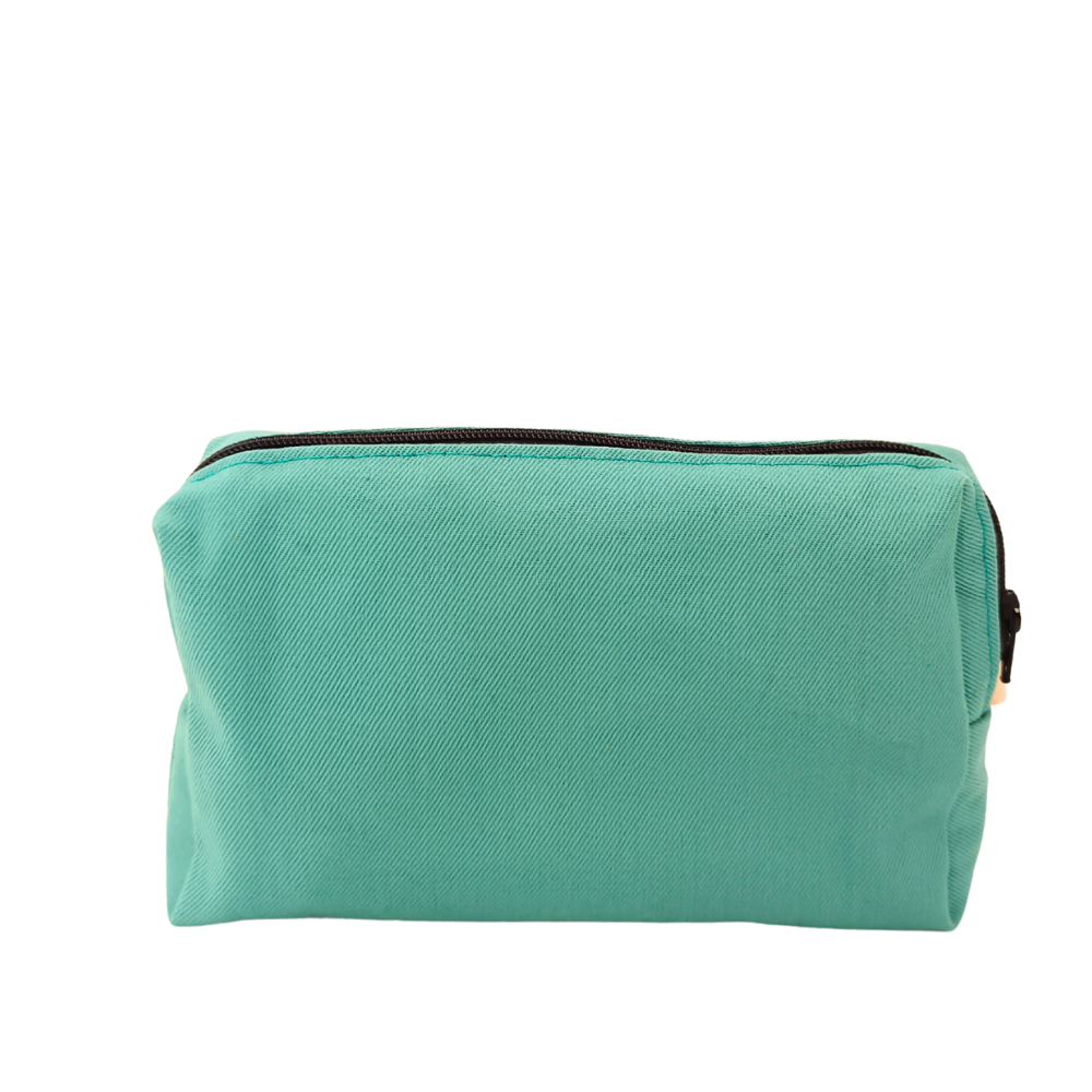 pochette portefeuille de La Machine à récup', marque d'upcycling qui revalorise des tissus de 2nde main avec la participation d'ateliers de couture solidaires