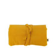 pochette pour les bijoux dans laquelle les bijoux trouvent leur place de façon écoresponsable et éthique 