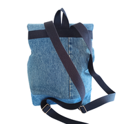 sac à dos coloré pour femme  de la Machine à récup' marque française engagée pour réduire l'empreinte écologique de la mode et pour une mode plus solidaire