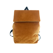 sac à dos de voyage pour femme  de la Machine à récup' marque française engagée pour réduire l'empreinte écologique de la mode et pour une mode plus solidaire