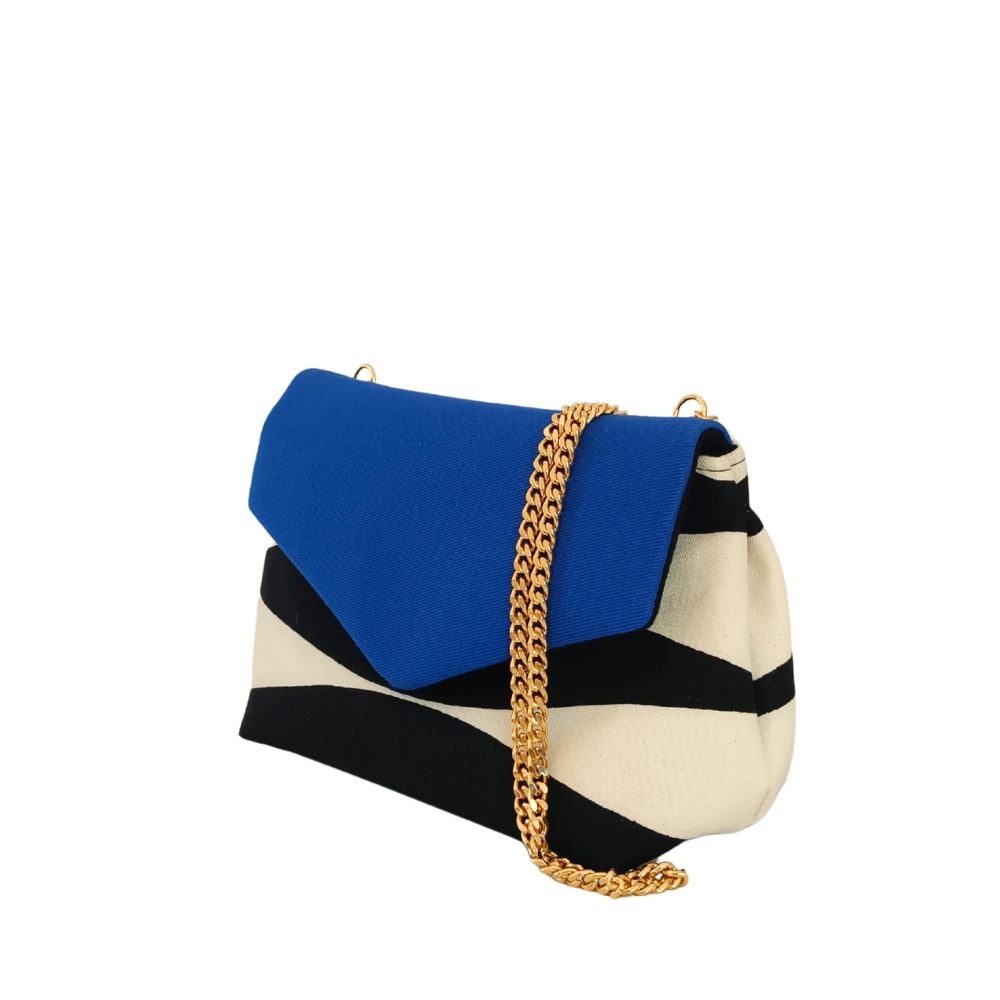 Sac à main coloré de la marque écoresponsable La Machine à récup qui revalorise des tissus avec la participation d'ateliers solidaires.