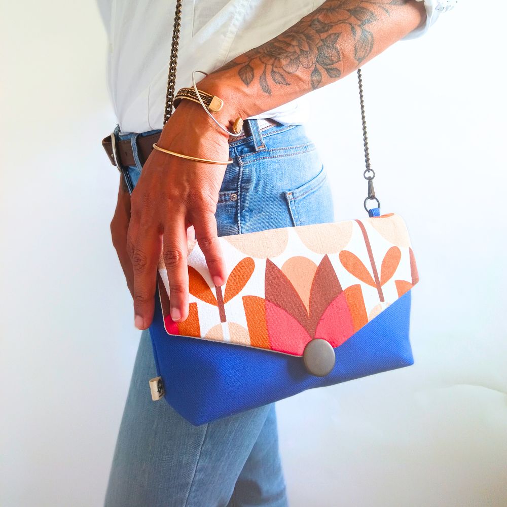 sac à main fleuri de La Machine à récup', marque d'upcycling qui revalorise des tissus de 2nde main avec la participation d'ateliers de couture solidaires