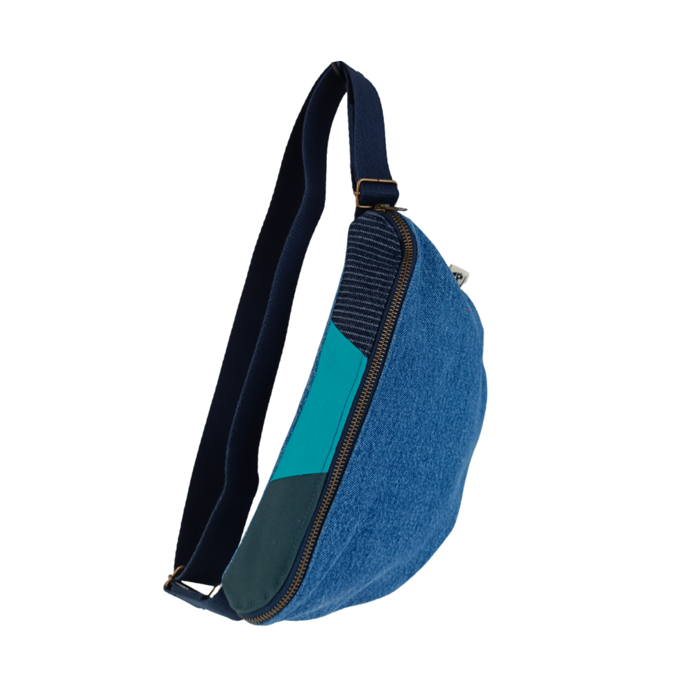 sac banane upcyclé écoresponsable et éthique de la Machine à récup' marque française engagée pour réduire l'empreinte écologique de la mode et pour une mode plus solidaire