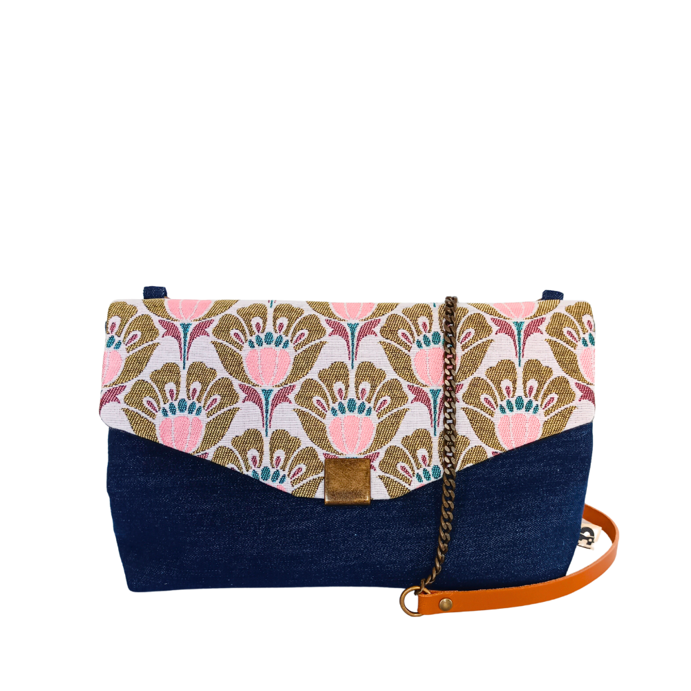 Le sac minimaliste de la Machine à récup' est un accessoire écoresponsable et éthique, taillé dans des tissus issus du réemploi  et cousu avec la participation d'ateliers de couture solidaires.