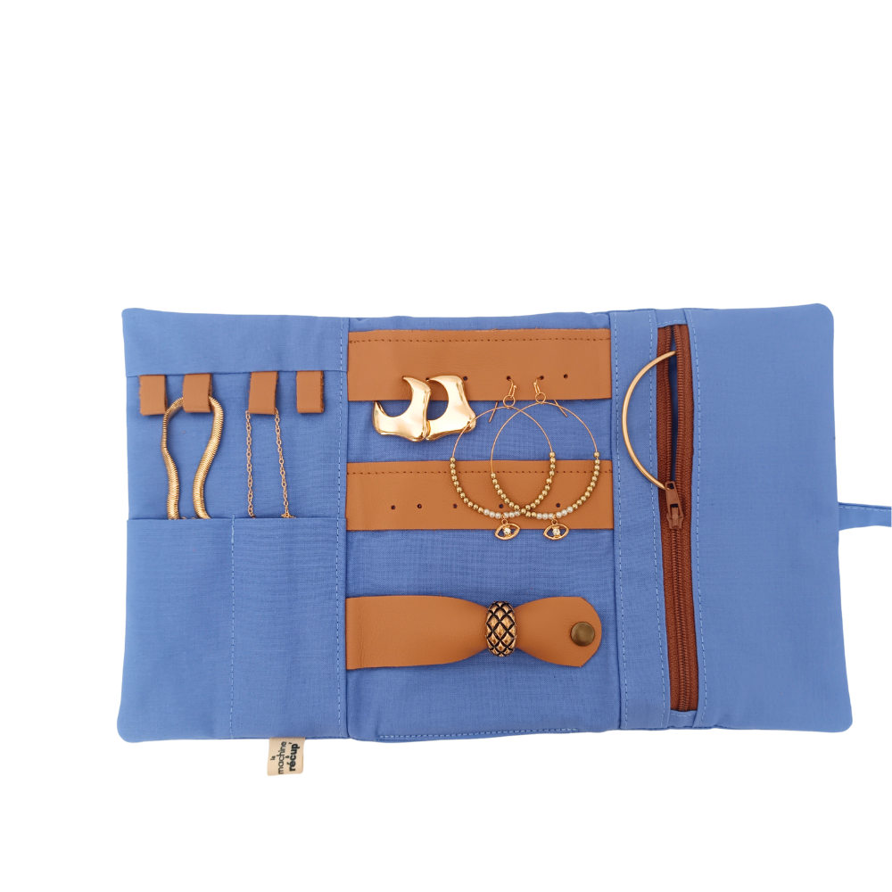 trousse de voyage pour bijoux de La Machine à récup', marque d'upcycling qui revalorise des tissus de 2nde main avec la participation d'ateliers de couture solidaires