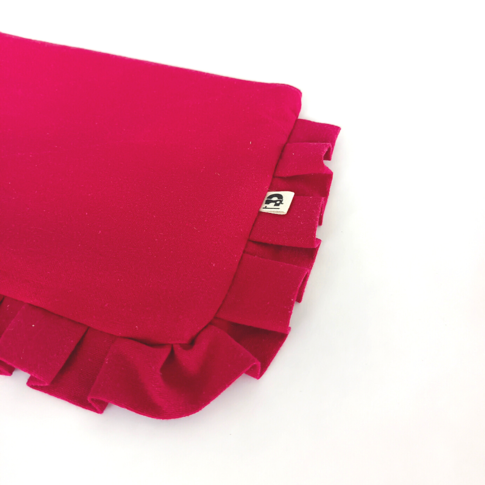 accessoire upcyclé coloré, pochette de rangement, maxi trousse plate upcyclée , trousse upcyclée, accessoire écoresponsable, sac surcyclé, accessoire upcyclé, accessoire mode, production upcycling, fabriquée en France avec des tissus issus du réemploi, pochette upcyclée colorée, pochette de rangement, trousse de rangement , trousse upcyclée, pochette issue de tissus revalorisés